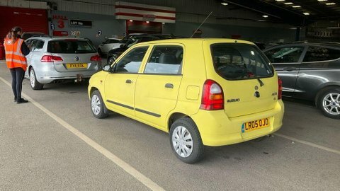 Suzuki Alto 1.1 Gl Hatchback Yellow #3
