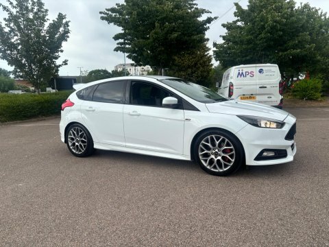 Ford Focus 1.5T Ecoboost Zetec FE15HFM White #2