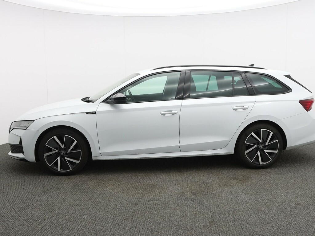 Skoda Octavia 1.5 Tsi E-tec Mhev Act Sportline Estate White #4