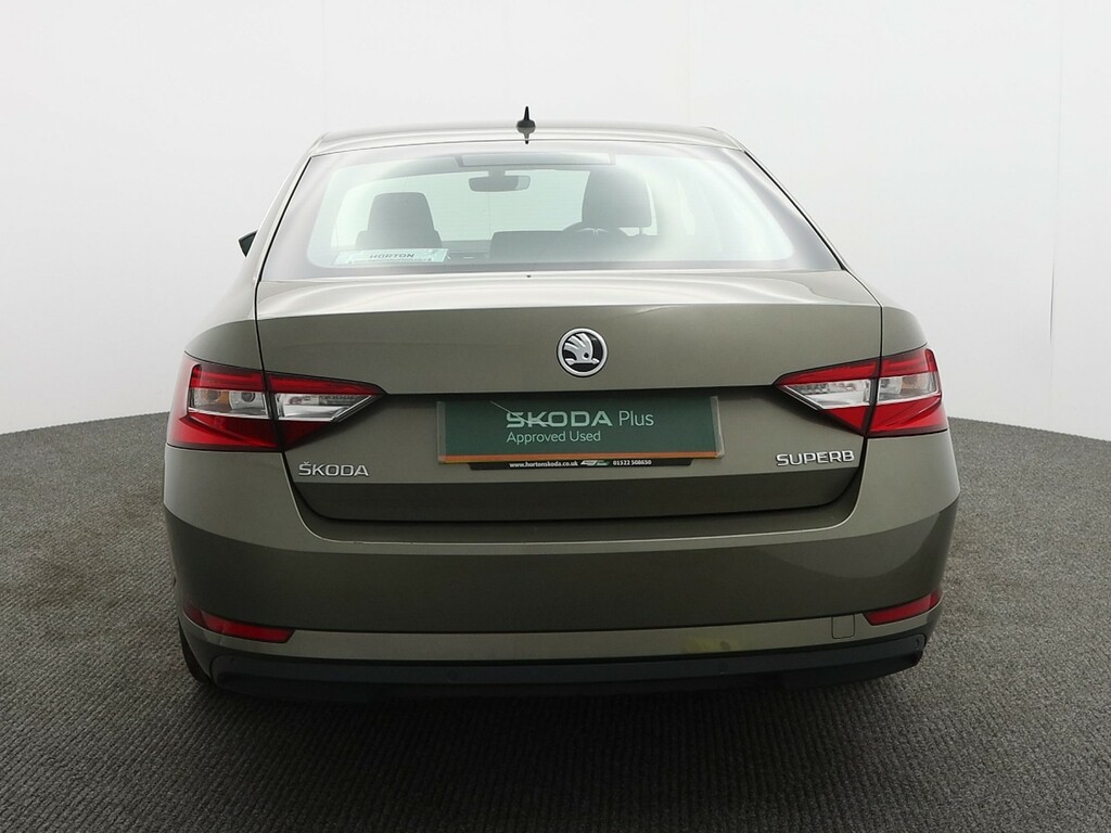 Skoda Superb 2.0 Tdi Se Hatchback Dsg Euro 6 Ss FV17FTU Green #6