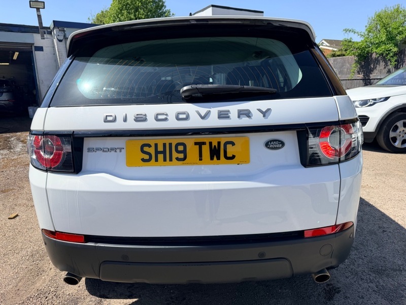 Land Rover Discovery Sport Ed4 Pure White #3