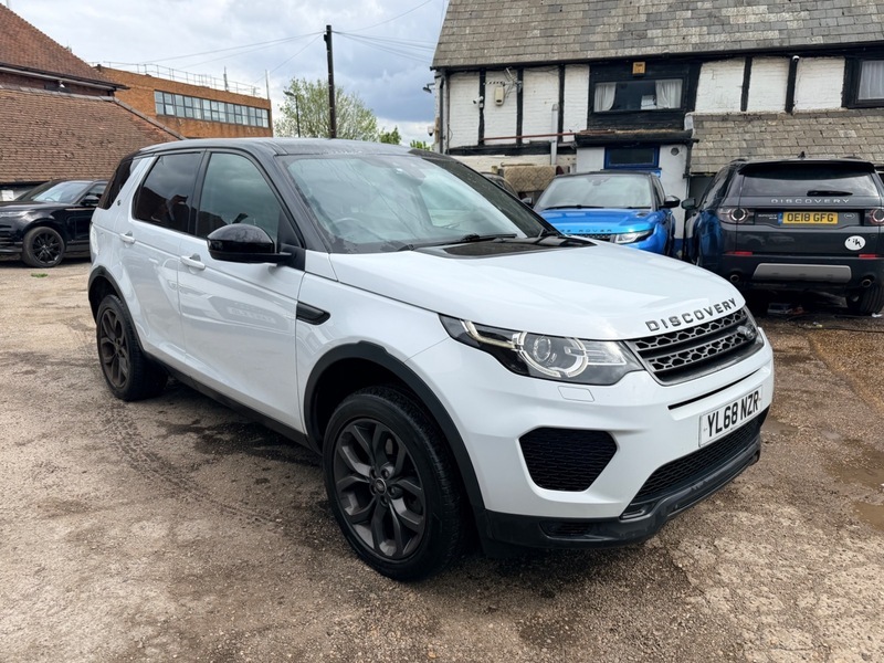 Land Rover Discovery Sport Td4 Landmark YL68NZR White #6