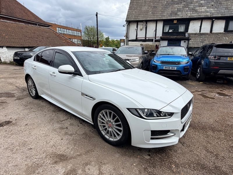 Jaguar XE R-sport White #2