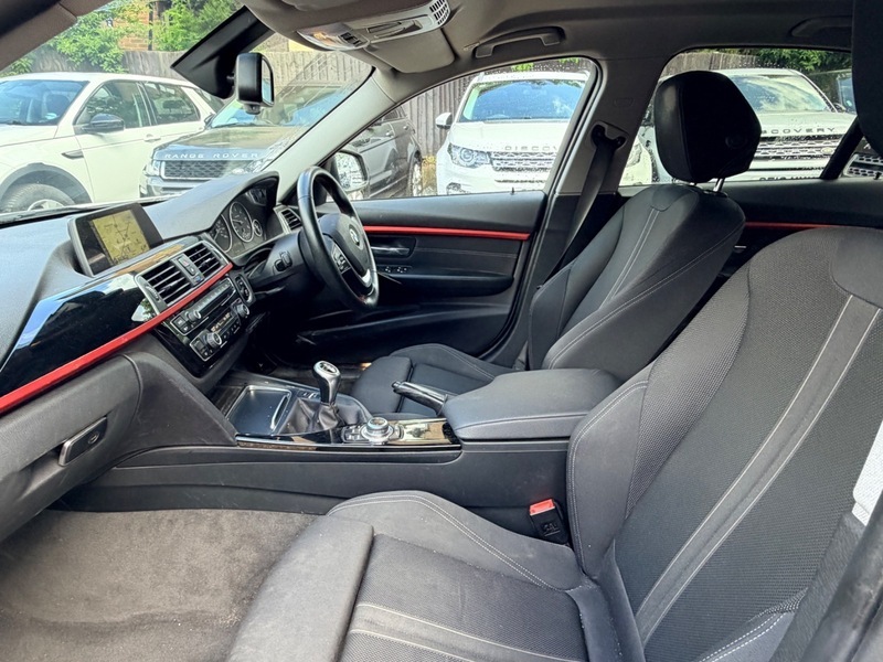 BMW 3 Series 318D Sport White #3