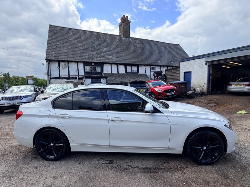 BMW 3 Series 318D Sport White #5