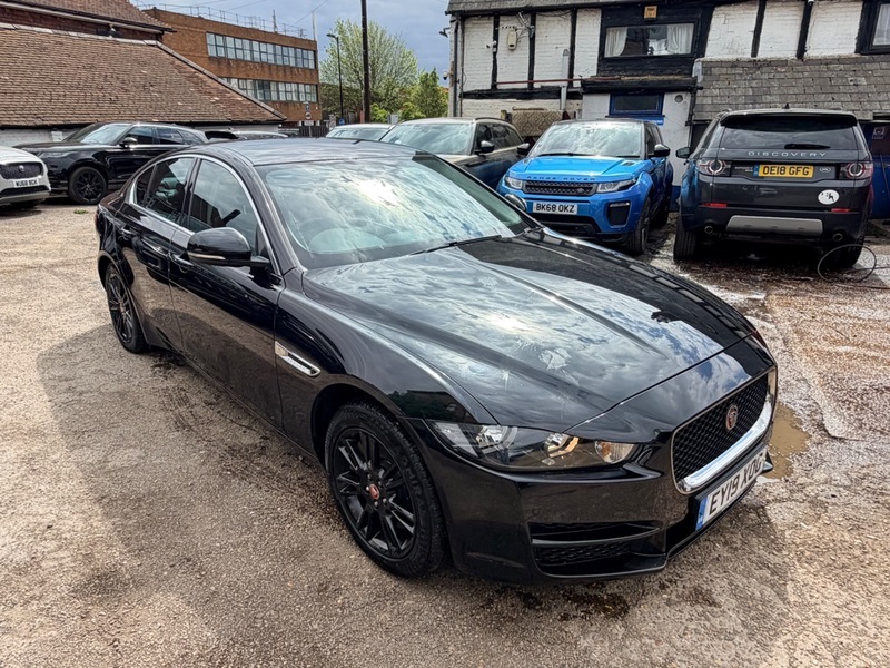 Jaguar XE D Prestige Awd EY19XOG Black #4