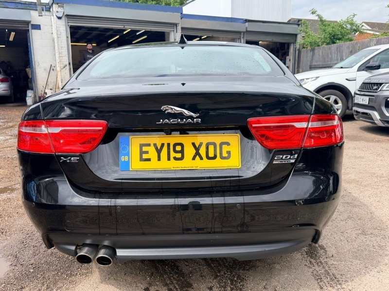 Jaguar XE D Prestige Awd EY19XOG Black #5