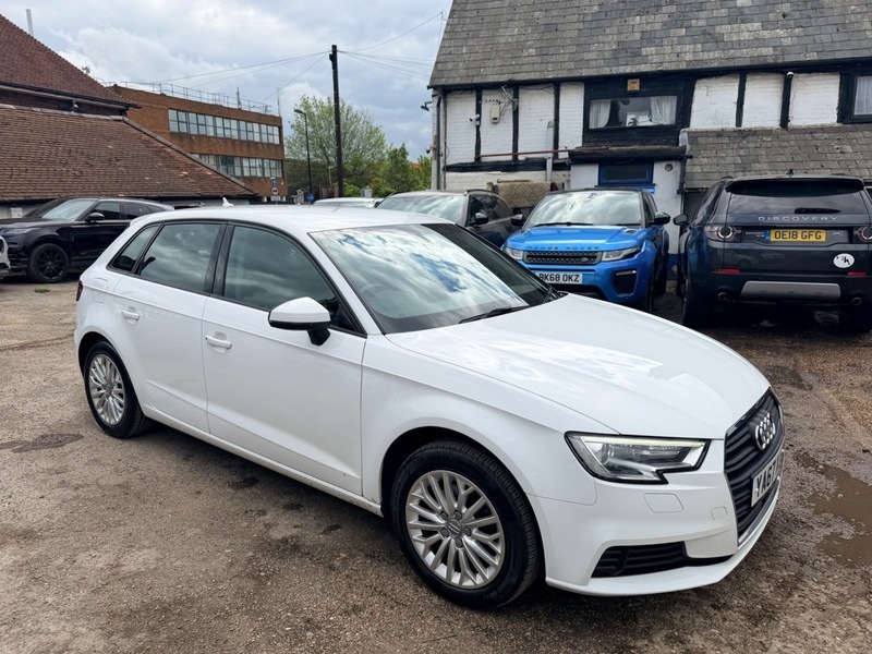Audi A3 Tdi Se Technik YA67XJD White #4