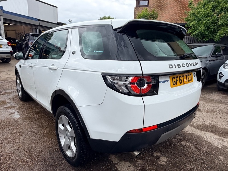 Land Rover Discovery Sport Ed4 Se Tech GF67TEO White #5