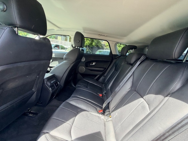 Land Rover Range Rover Evoque Ed4 Se Tech SV68WML Black #2