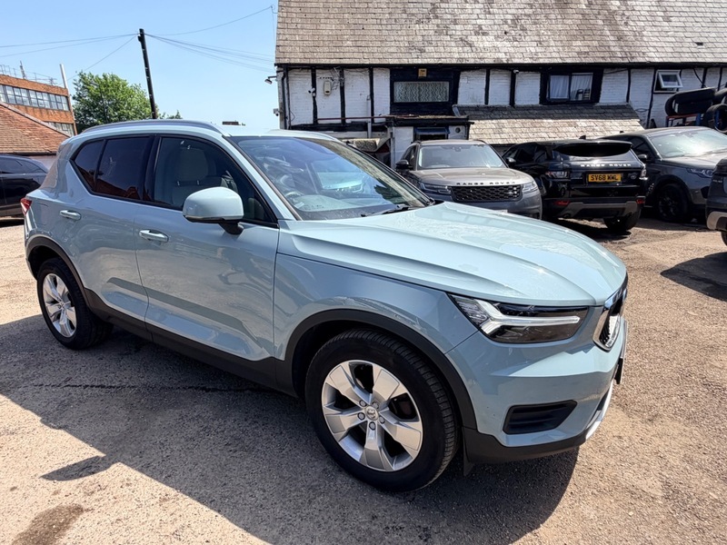 Volvo XC40 D3 Momentum Awd PO19VGM Blue #4