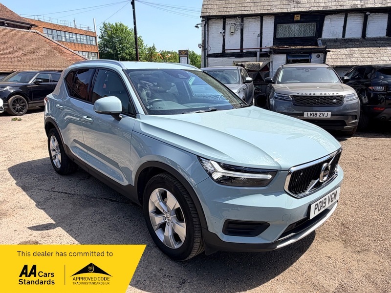 Volvo XC40 D3 Momentum Awd Blue