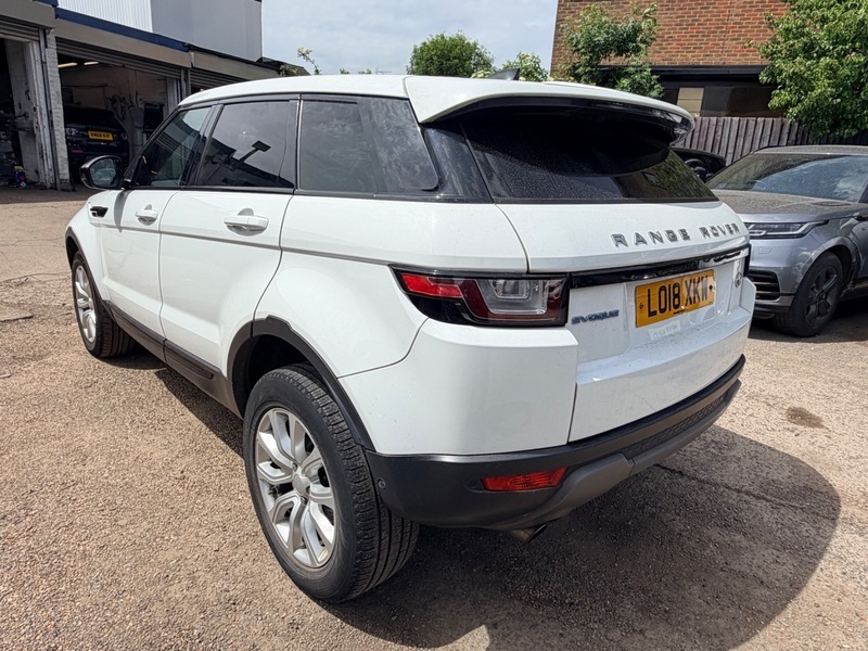 Land Rover Range Rover Evoque Ed4 Se Tech LO18XKW White #6