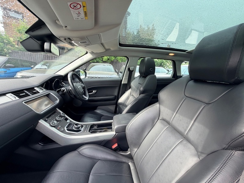 Land Rover Range Rover Evoque Td4 Se RV67UAJ White #2