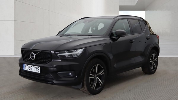 Volvo XC40 D3 R-design YO68TYS Black #2