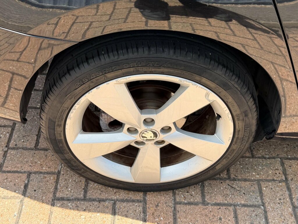Skoda Rapid Blue #37