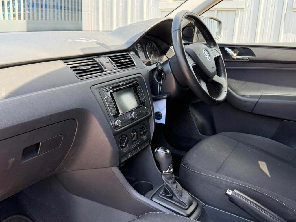 Skoda Rapid Blue #15