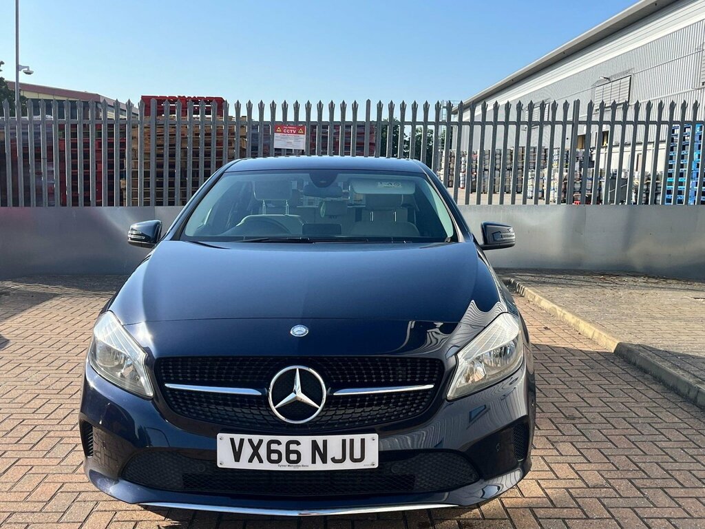 Mercedes-Benz A Class 1.5 A180d Se Executive 7G-dct Euro 6 Ss VX66NJU Blue #2