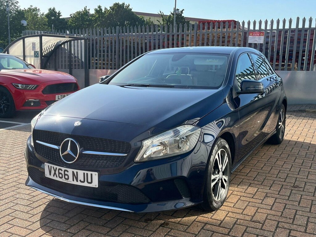 Mercedes-Benz A Class 1.5 A180d Se Executive 7G-dct Euro 6 Ss VX66NJU Blue #3