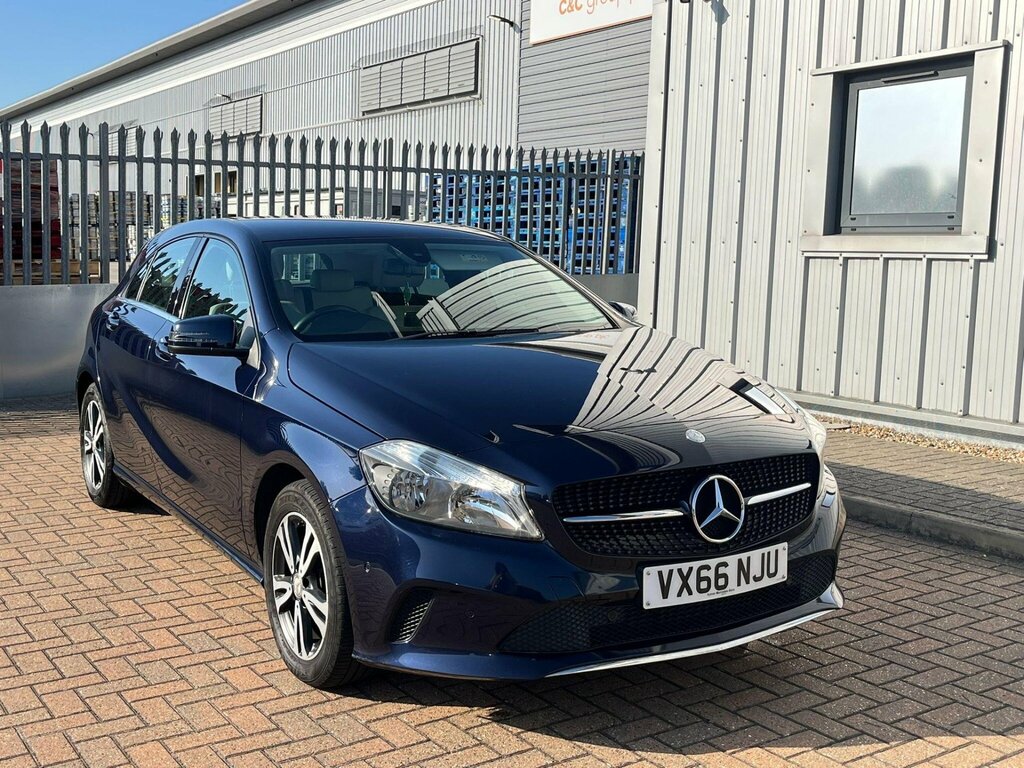 Mercedes-Benz A Class 1.5 A180d Se Executive 7G-dct Euro 6 Ss Blue