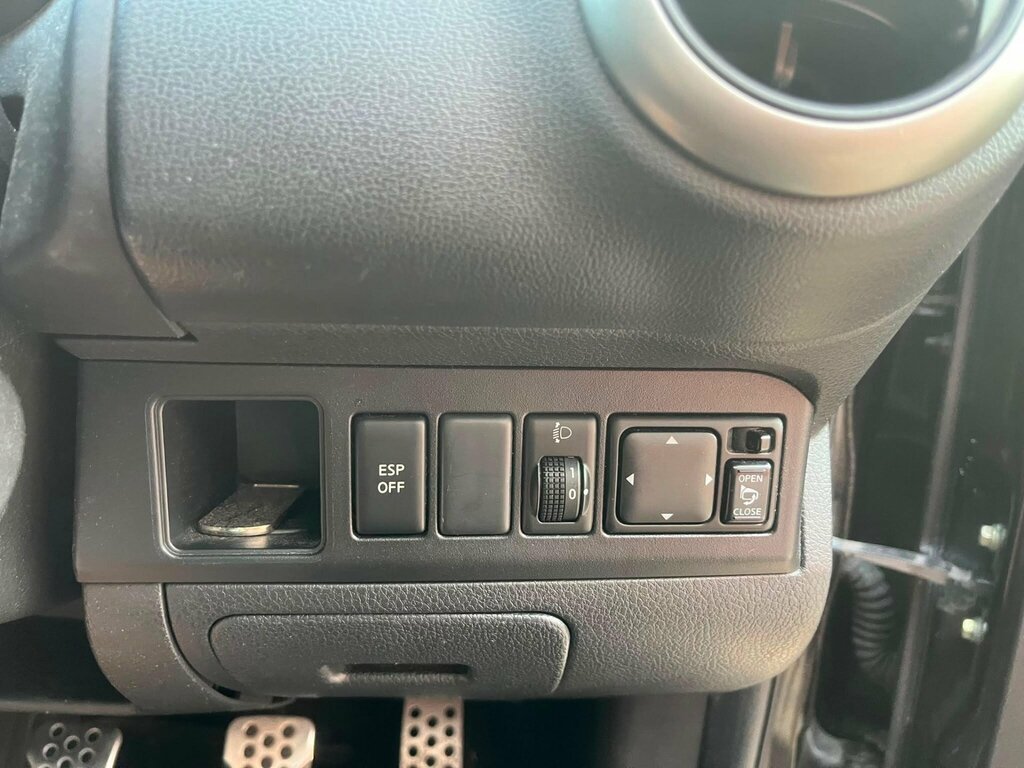 Nissan Note Hatchback Blue #23