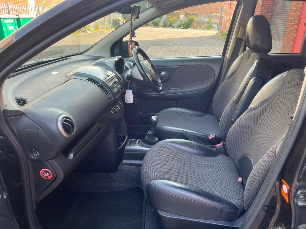 Nissan Note Hatchback Blue #34