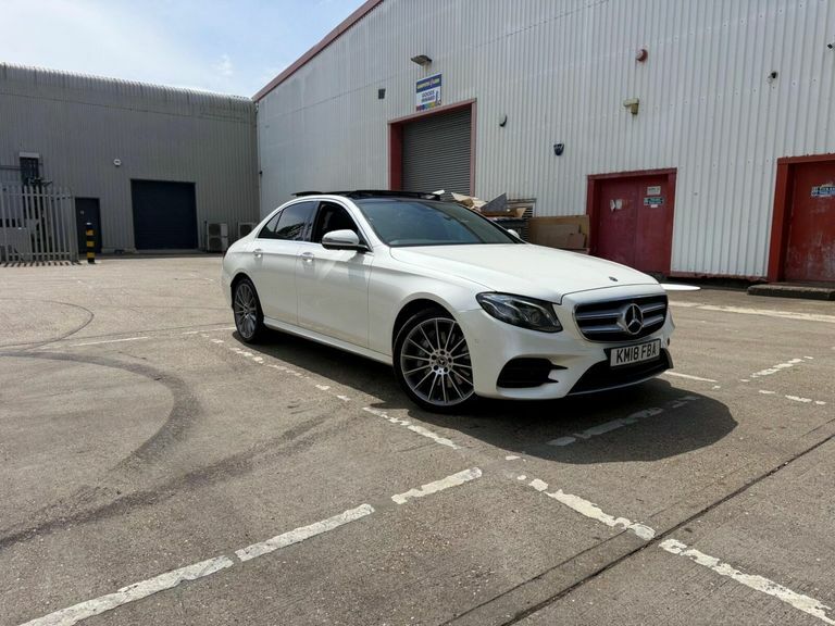 Mercedes-Benz E Class 3.0 E350d V6 Amg Line Premium Plus G-tronic 4Ma KM18FBA White #2