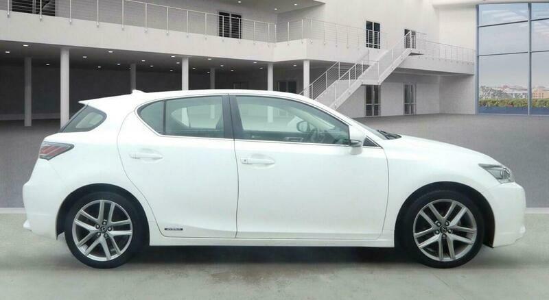 Lexus CT 1.8 200H Executive Edition RO67FLP White #5