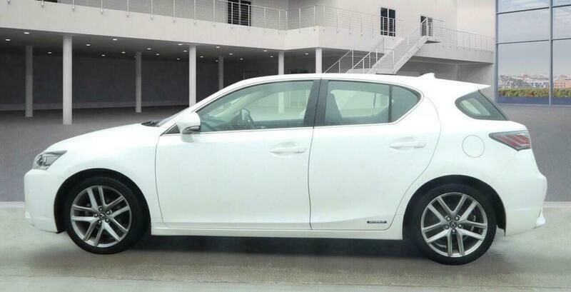 Lexus CT 1.8 200H Executive Edition RO67FLP White #6