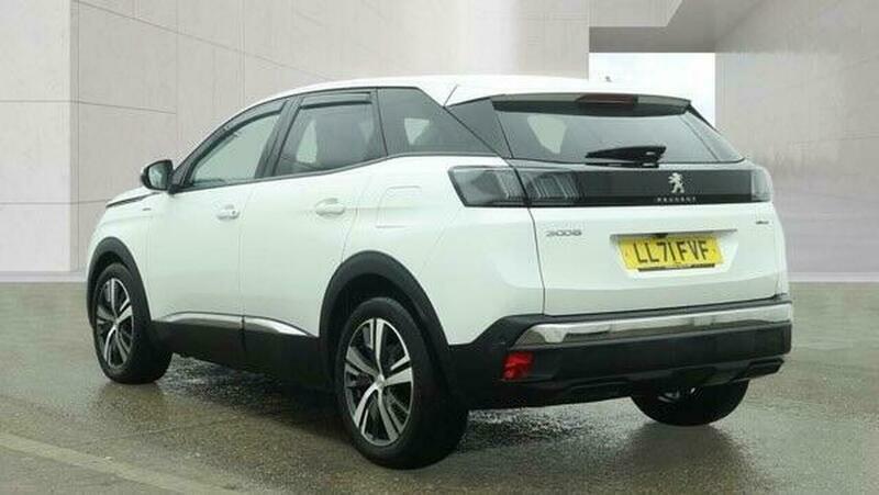 Peugeot 3008 1.6 13.2Kwh Allure E-eat LL71FVF White #4
