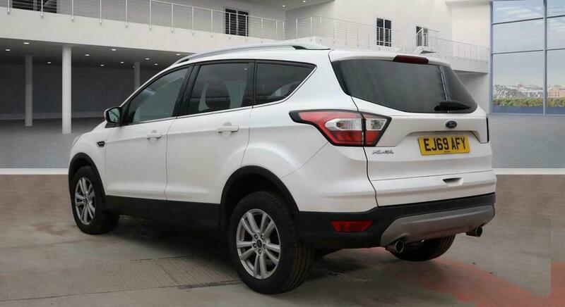 Ford Kuga 2.0 Tdci Ecoblue Zetec EJ69AFY White #4