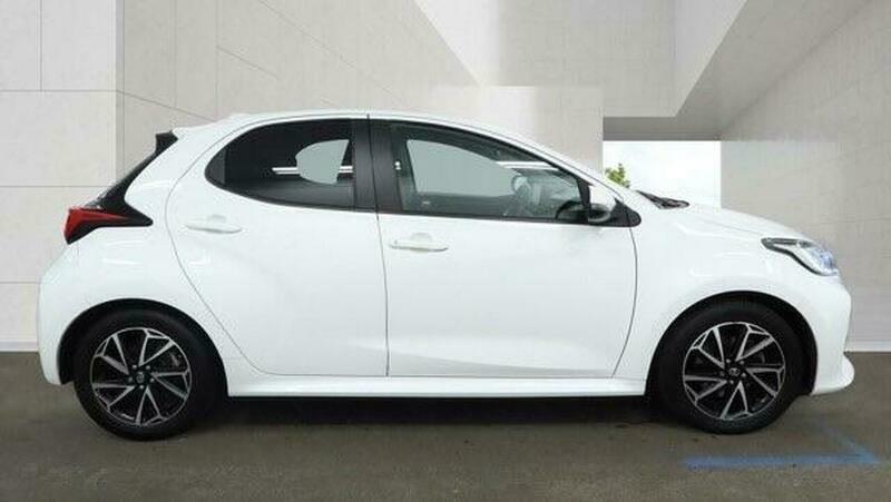 Toyota Yaris 1.5 Vvt-h Design E-cvt LT72OTB White #6