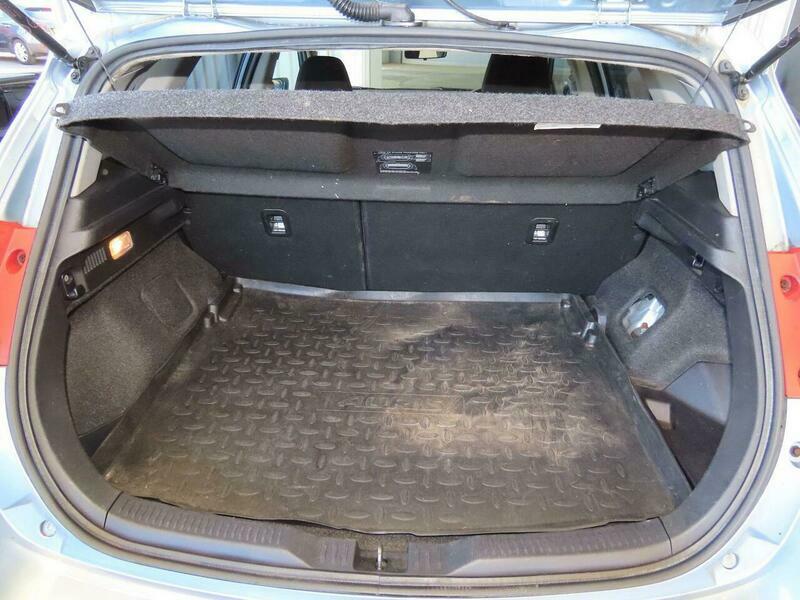 Toyota  1.8 Hybrid 7 Seats Black #3