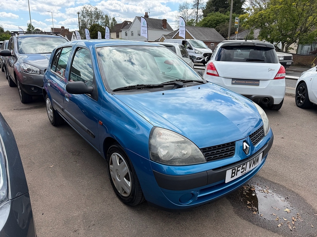 Renault Clio Authentique Blue #2