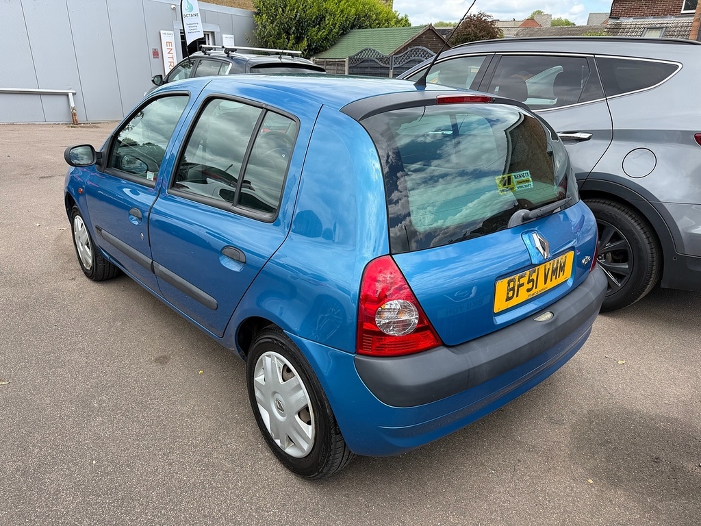 Renault Clio Authentique Blue #4