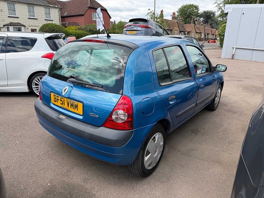 Renault Clio Authentique Blue #3