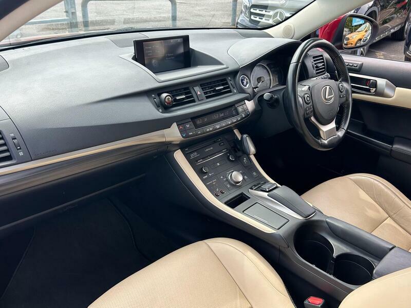 Lexus CT 1.8 200H Premier Cvt Euro 6 Ss Red #2