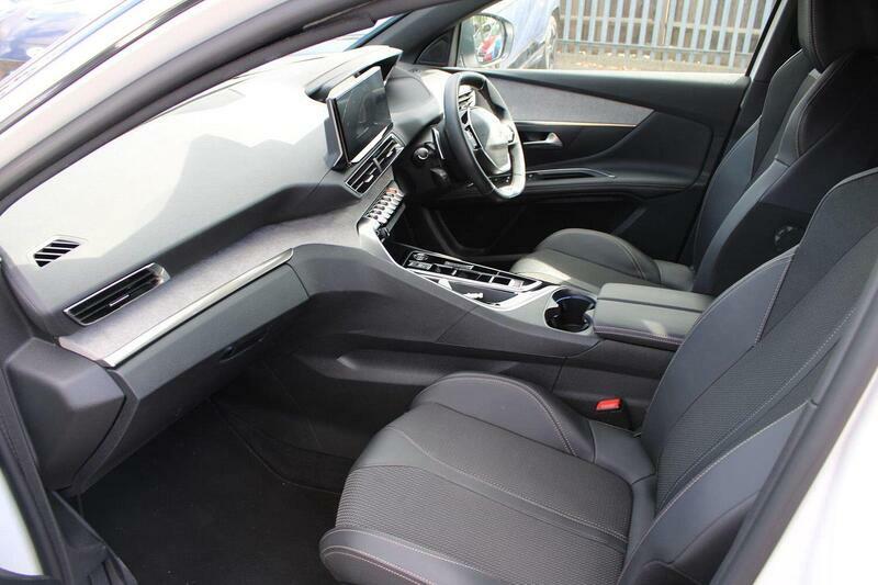 Peugeot 3008 1.2 Gt E-dsc6 Euro 6 Ss KJ73OYZ White #2
