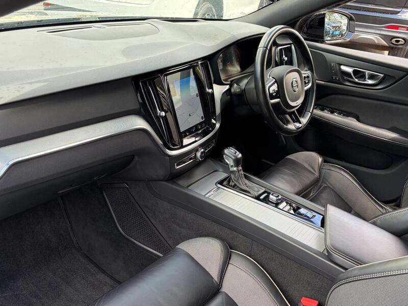 Volvo V60 2.0 D4 R-design Euro 6 Ss KX69HYA Grey #2
