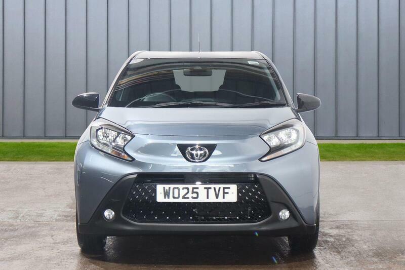 Toyota Aygo X 1.0 Vvt-i Edge Euro 6 Ss WO25TVF Grey #2