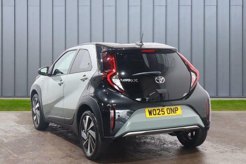 Toyota Aygo X 1.0 Vvt-i Exclusive Euro 6 Ss WO25ONP Green #4