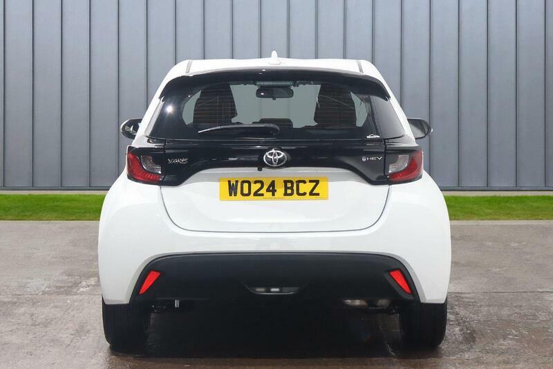 Toyota Yaris 1.5 Vvt-h Icon E-cvt Euro 6 Ss WO24BCZ White #6