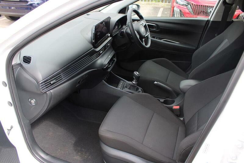 Hyundai I20 1.0 T-gdi Premium Euro 6 Ss EA25ZJX White #2