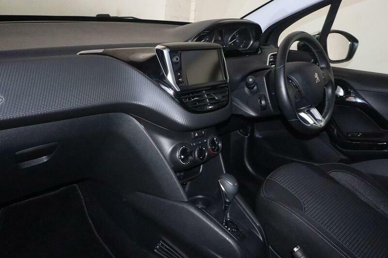 Peugeot 208 1.2 Puretech Allure Eat Euro 6 Ss Blue #2