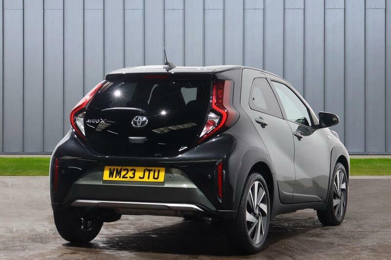 Toyota Aygo X 1.0 Vvt-i Exclusive X-shift Euro 6 Ss WM23JTU Green #5