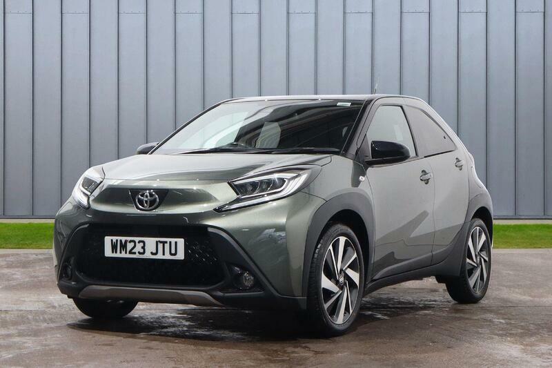 Toyota Aygo X 1.0 Vvt-i Exclusive X-shift Euro 6 Ss WM23JTU Green #4
