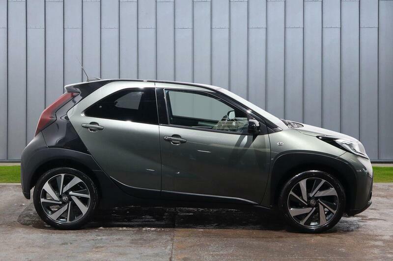 Toyota Aygo X 1.0 Vvt-i Exclusive X-shift Euro 6 Ss WM23JTU Green #6