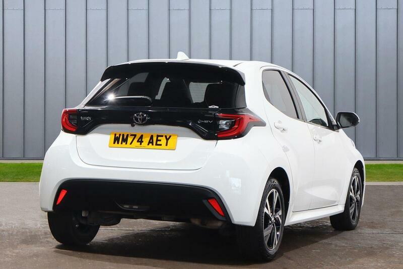 Toyota Yaris 1.5 Vvt-h Design E-cvt Euro 6 Ss WM74AEY White #5