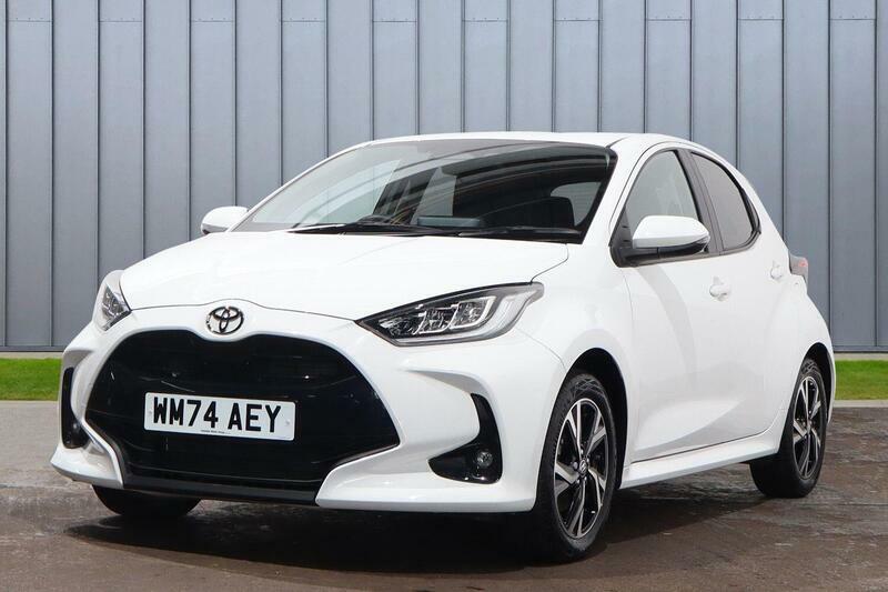 Toyota Yaris 1.5 Vvt-h Design E-cvt Euro 6 Ss WM74AEY White #4