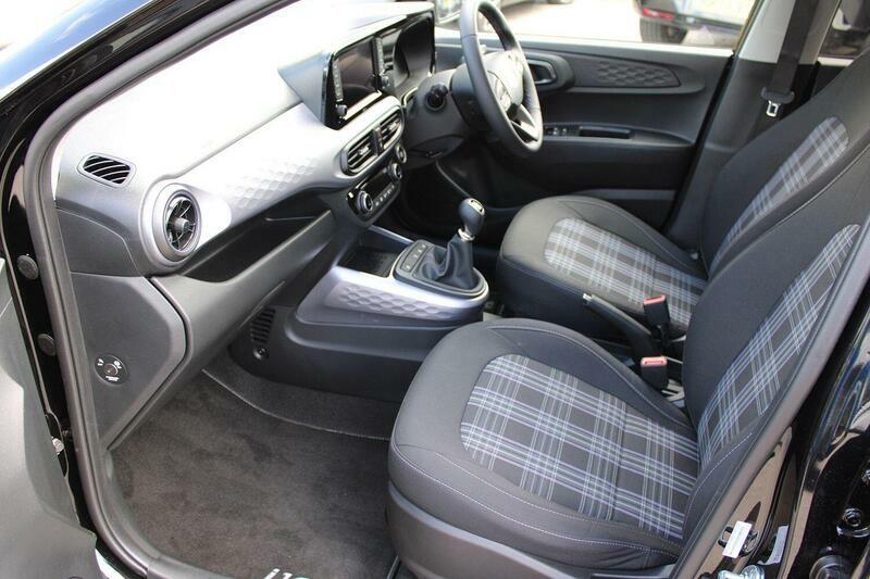 Hyundai I10 1.2 Premium Euro 6 Ss WR26TFA Black #2